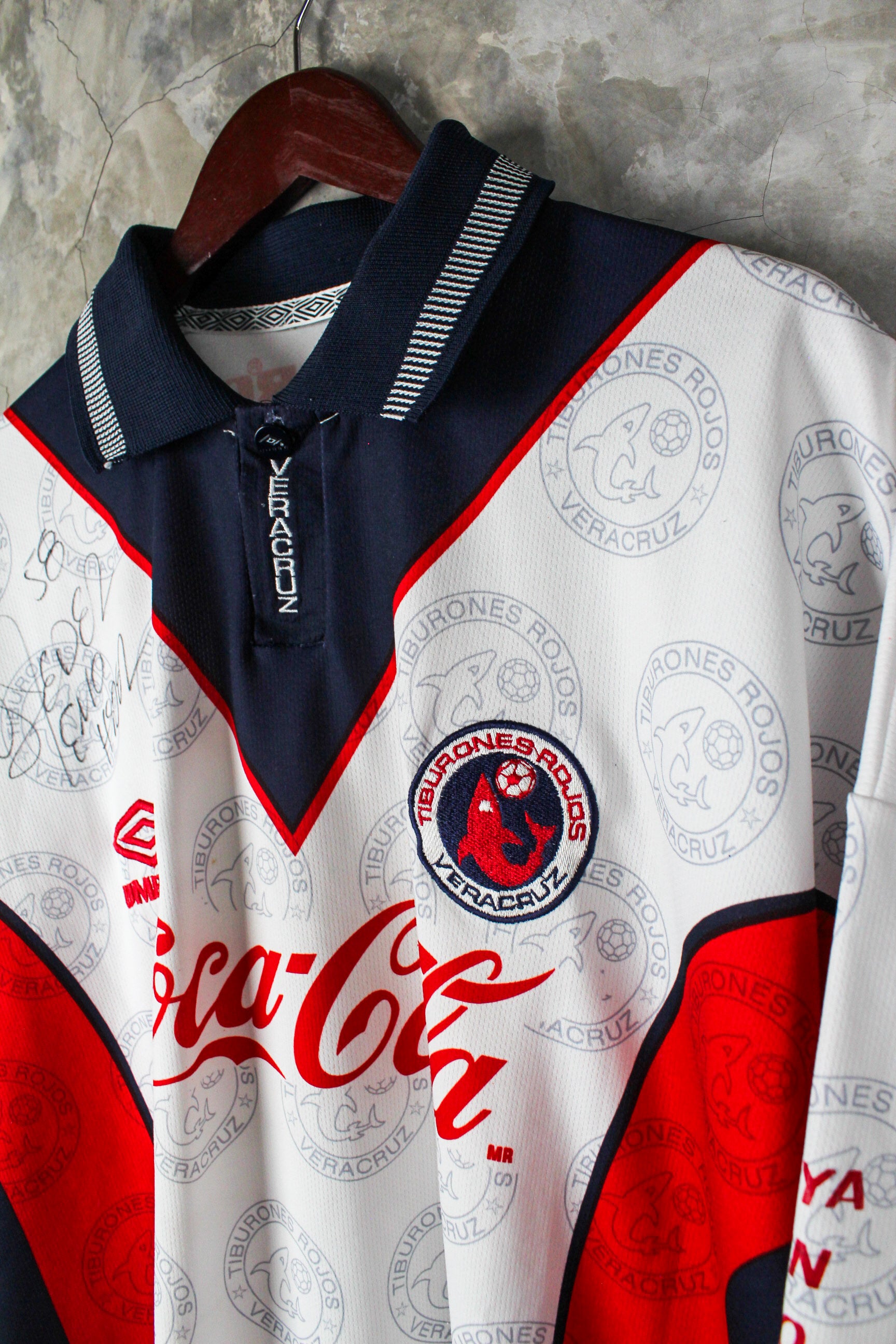 Tiburones Rojos del Veracruz Invierno 1997 Match Worn Guillermo Hernández #58.