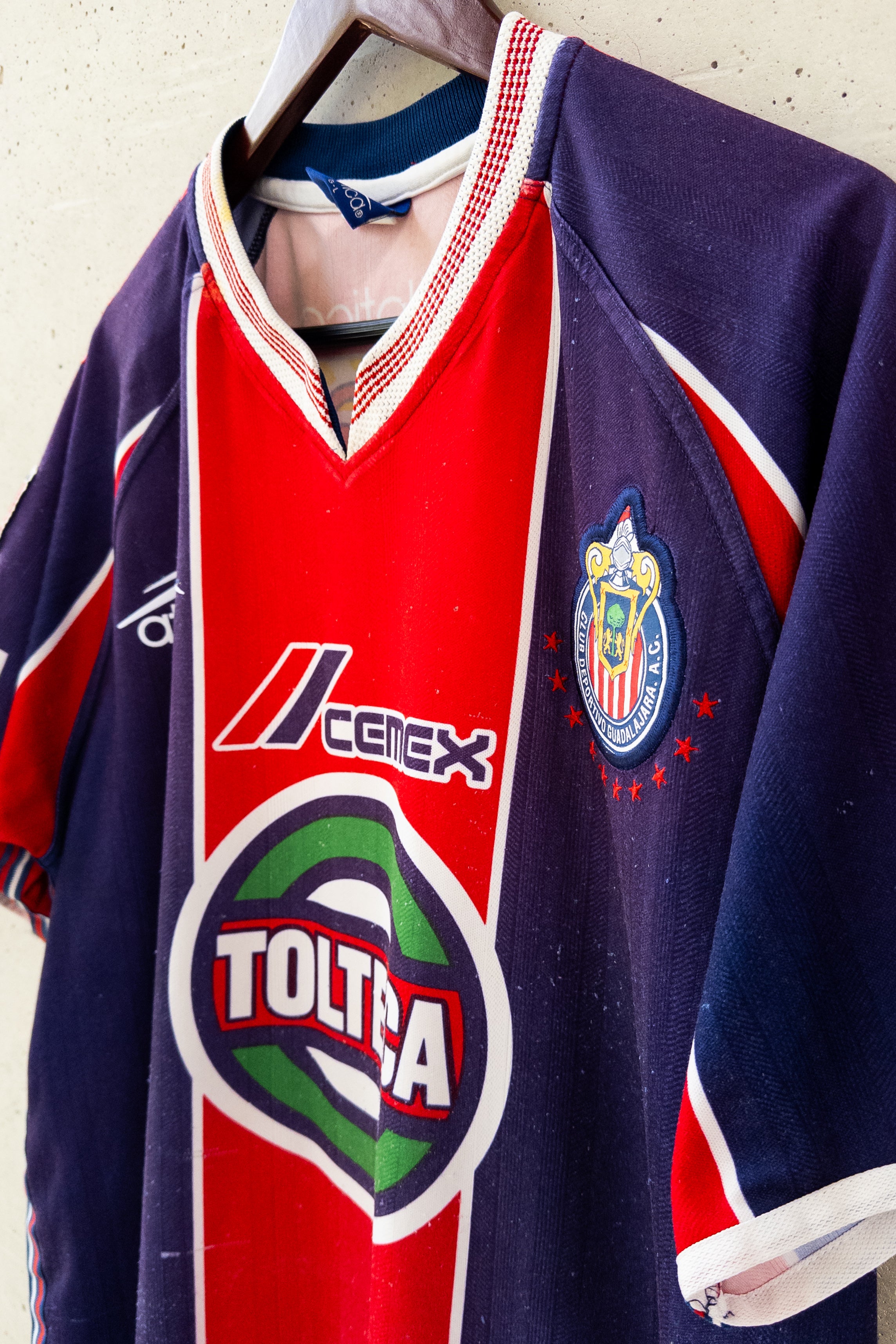 Chivas Visita 2000-01