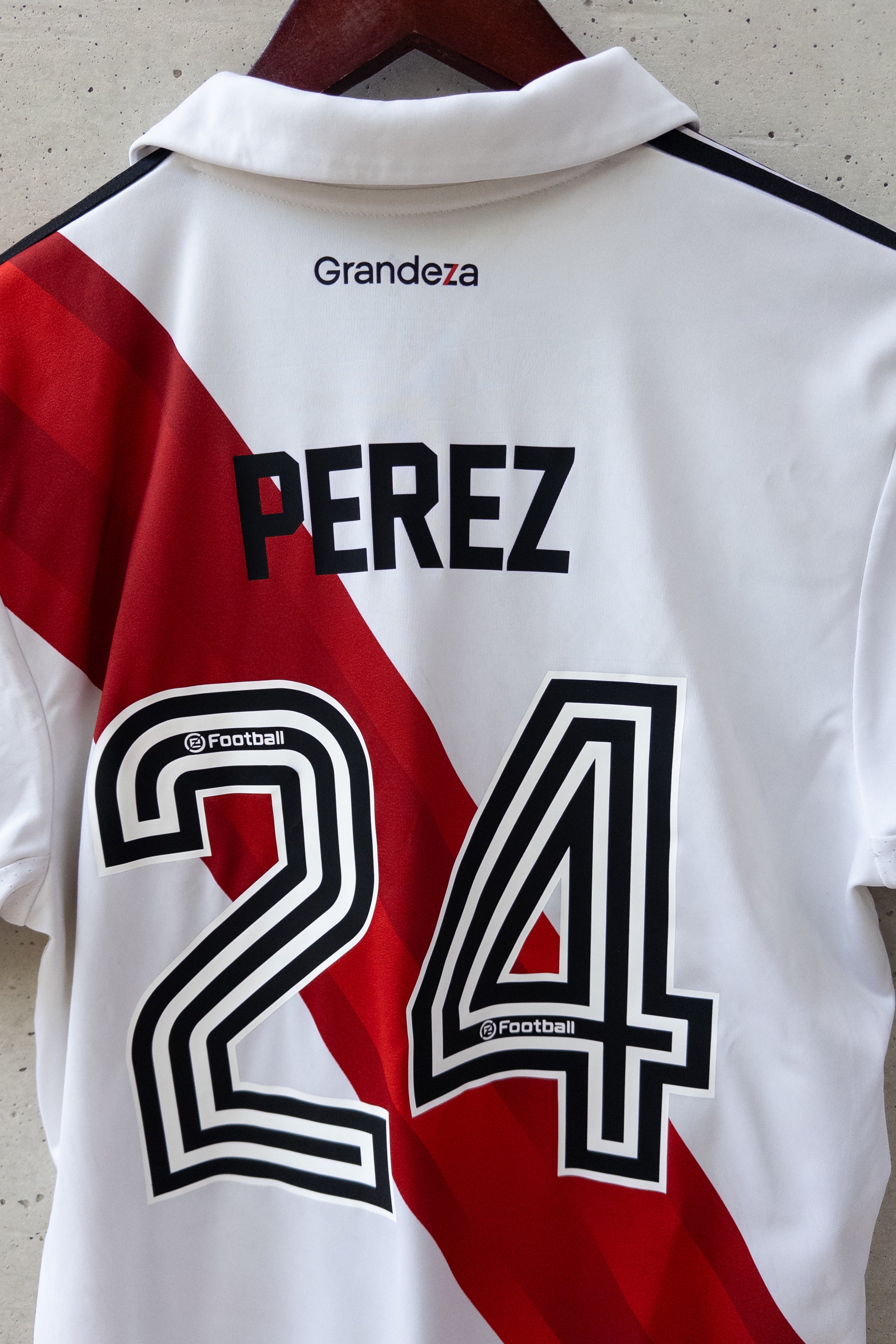 River Plate Local 2022 Enzo Fernández #24