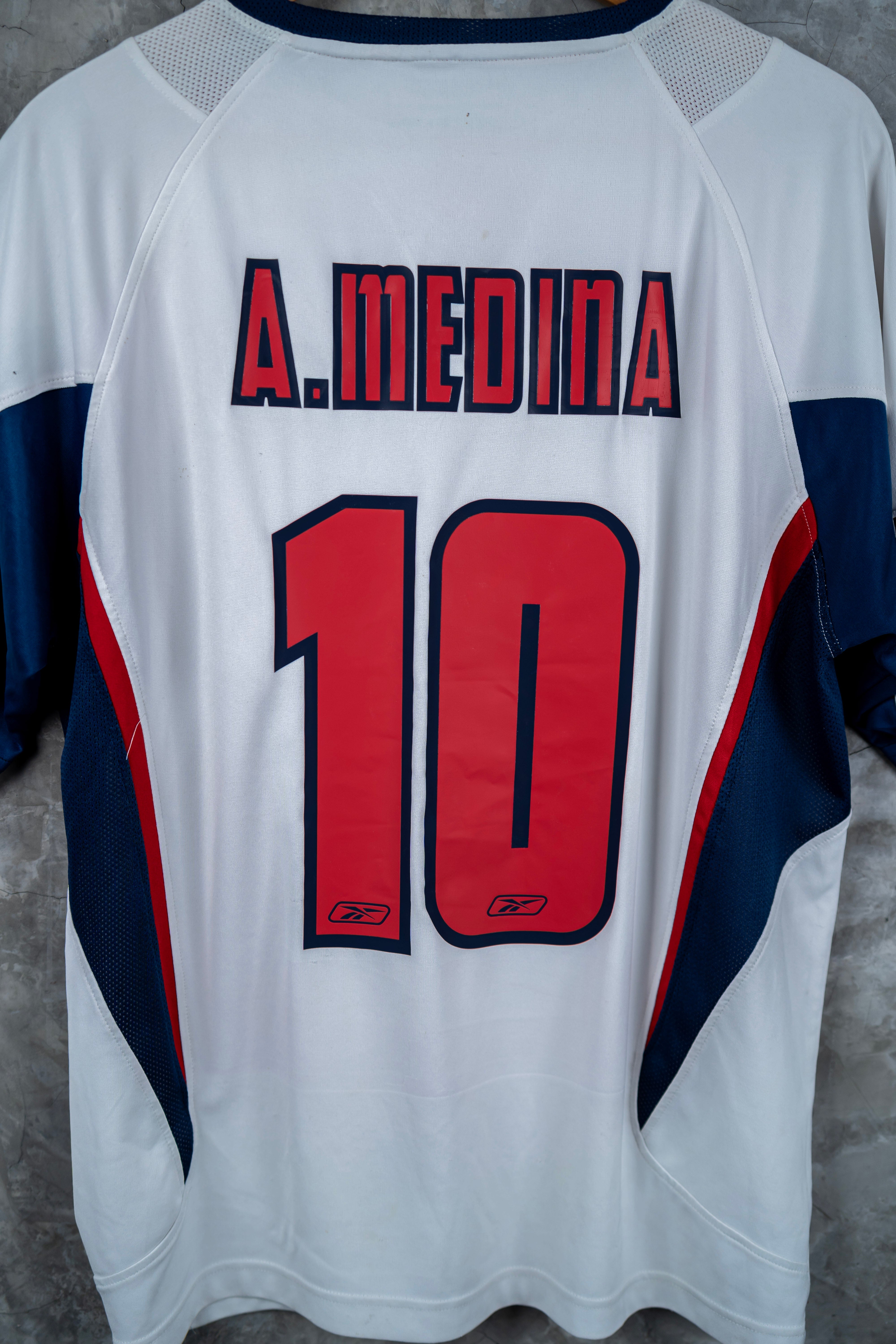 Chivas Visitante 2005/06 Alberto "Venado" Medina #10
