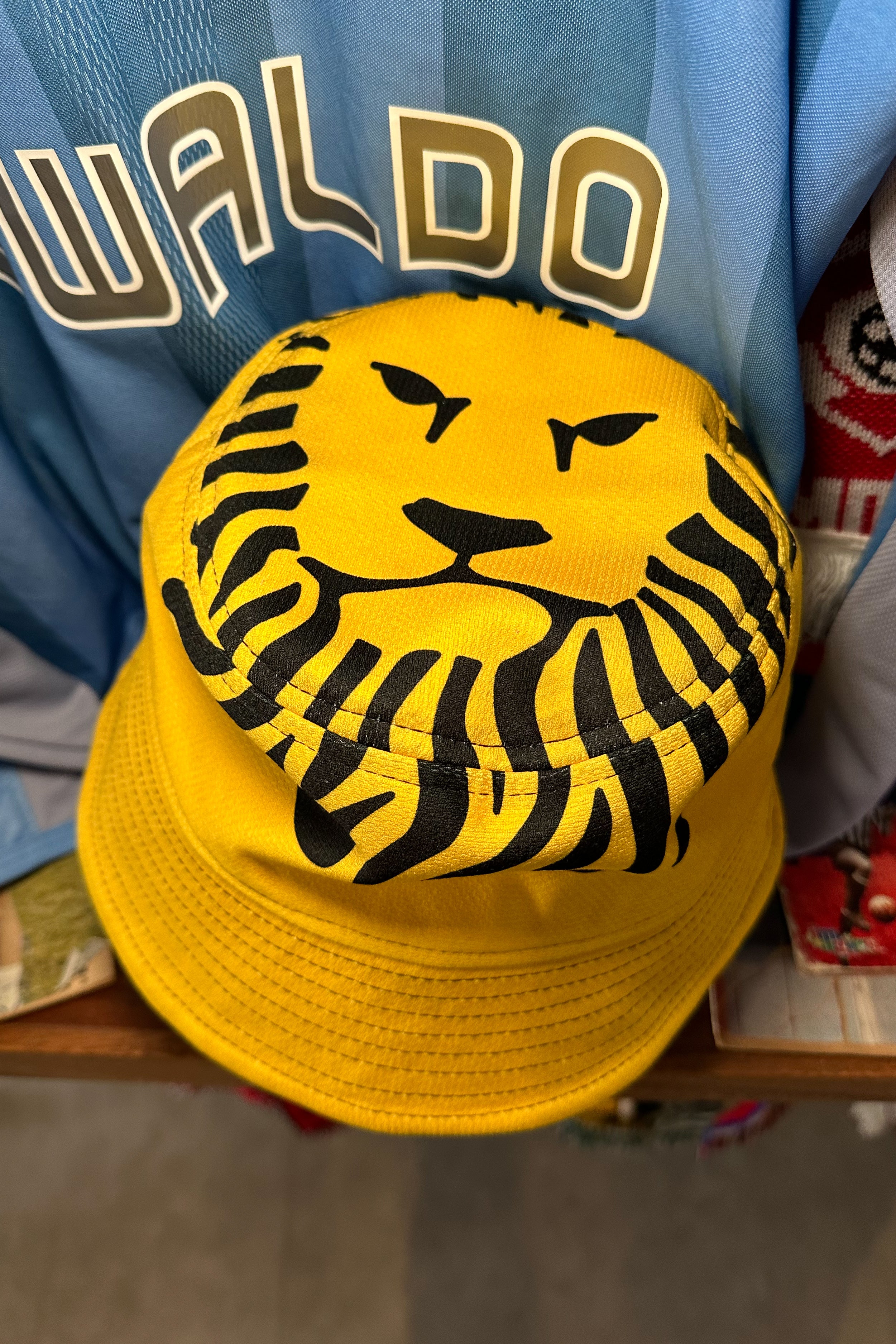 Leones Negros UdeG Bucket Hat