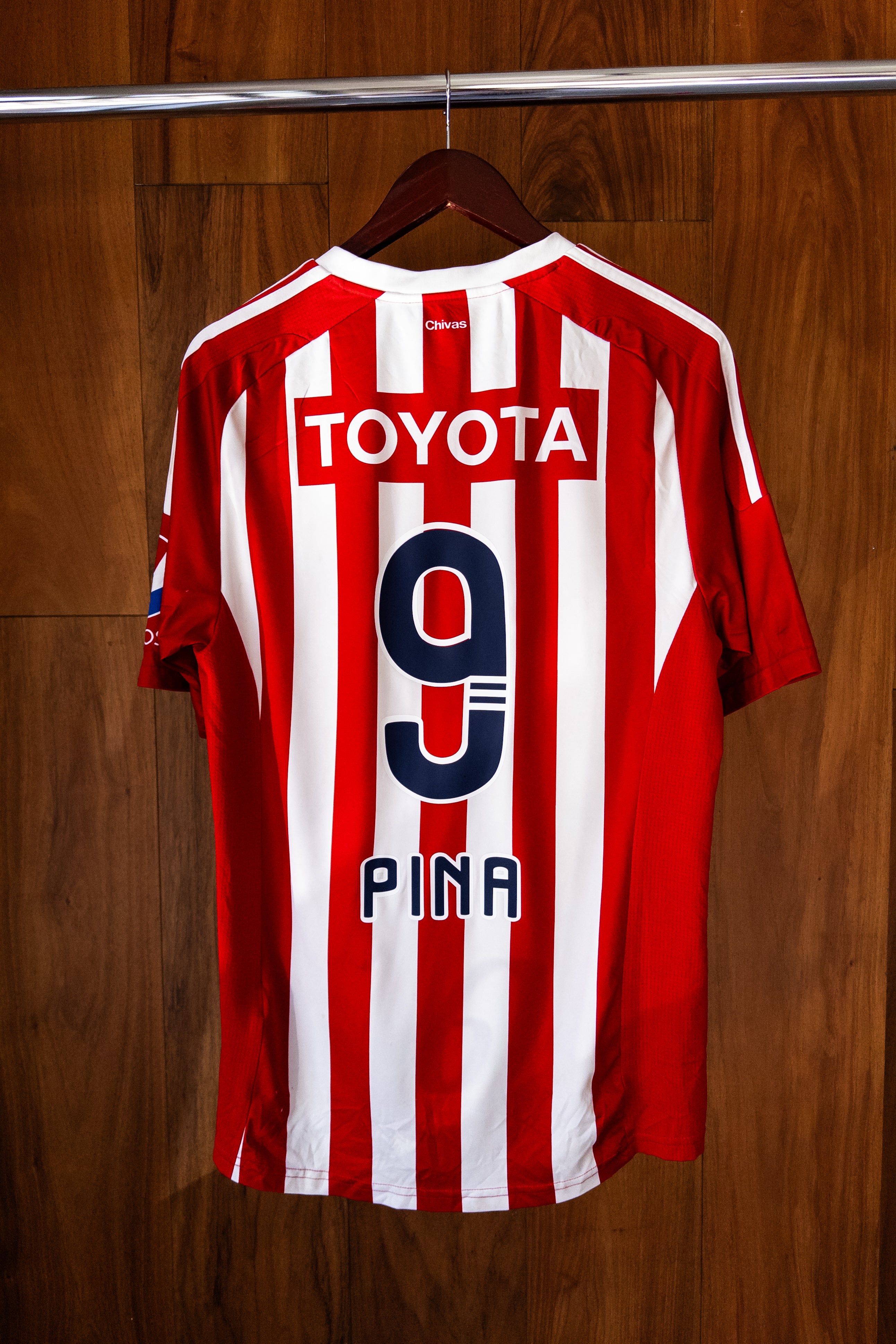 Chivas Local 2011/12 Omar “Pina” Arellano #9