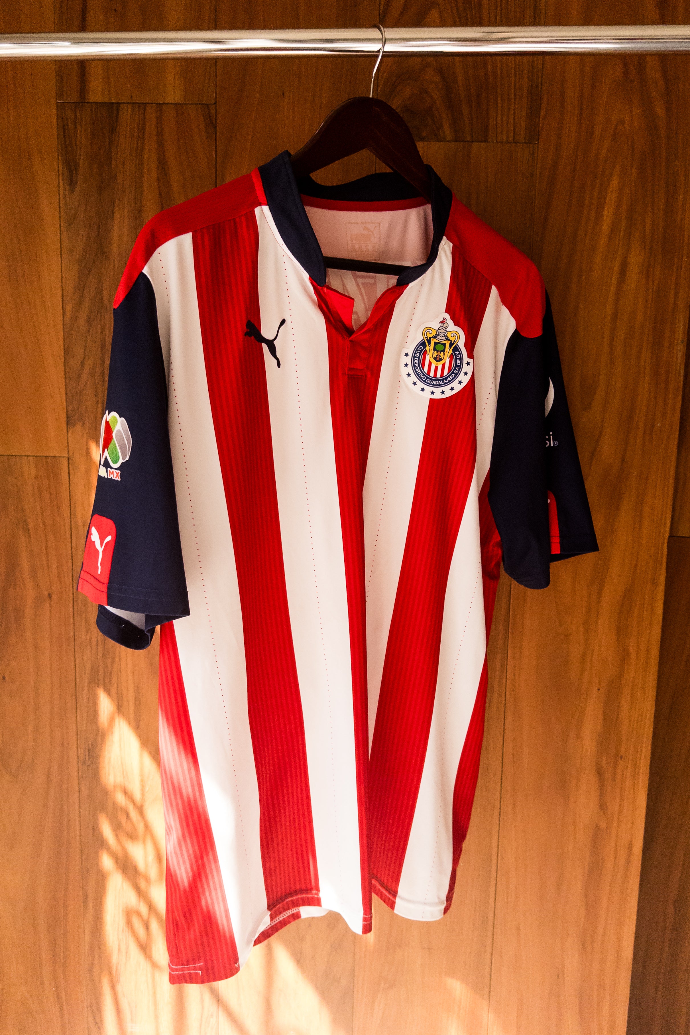 Chivas Local 2016/17 José Juan “Gallito” Vázquez #23.