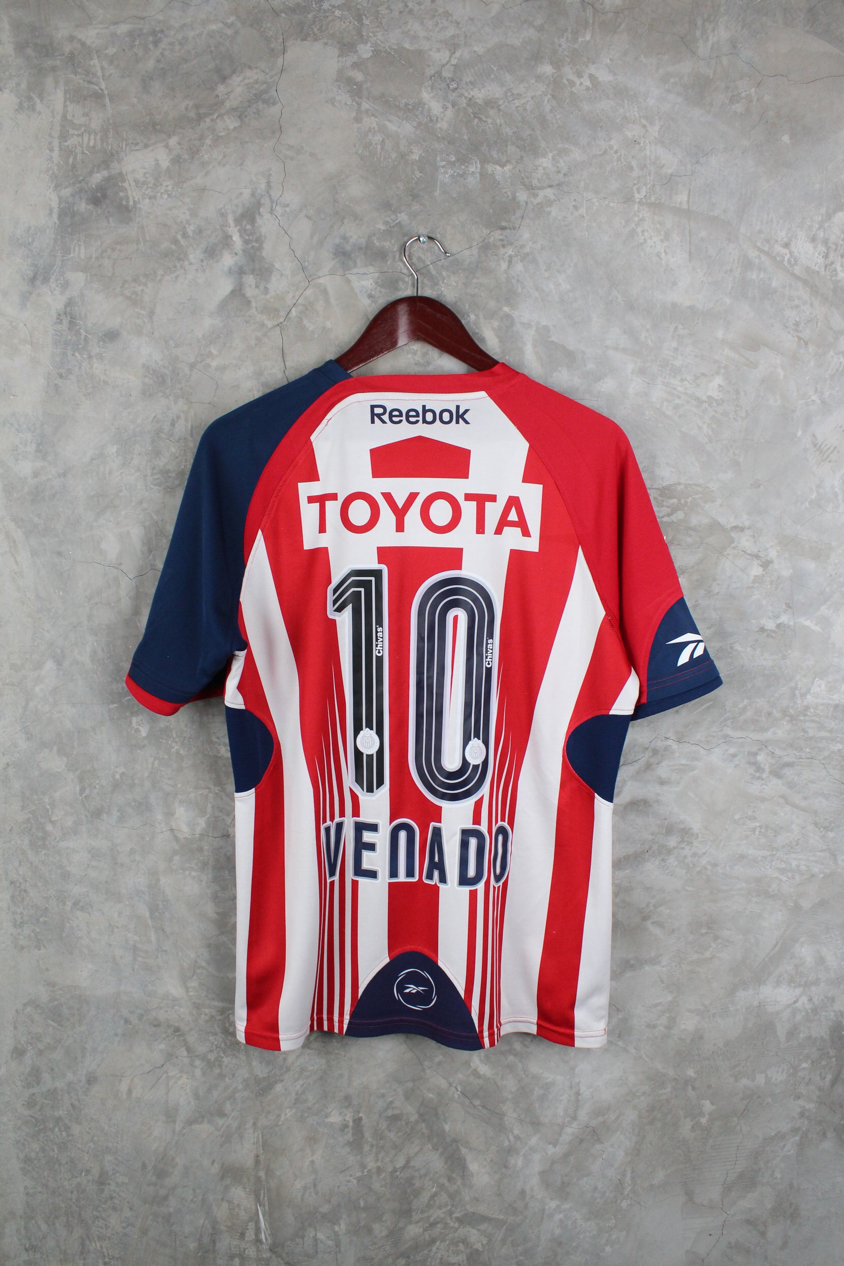 Chivas Local 2009/10 Alberto "Venado" Medina #10