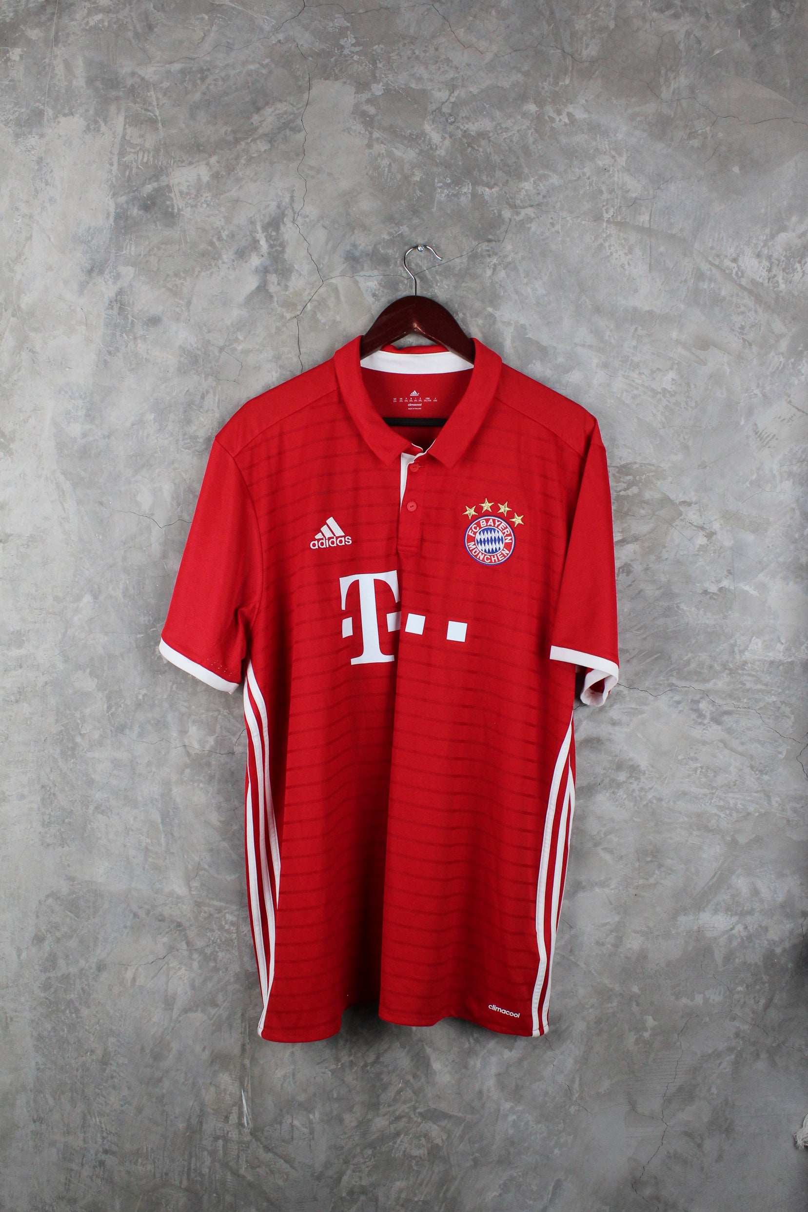 Bayern München Local 2016/17 Arjen Robben #10
