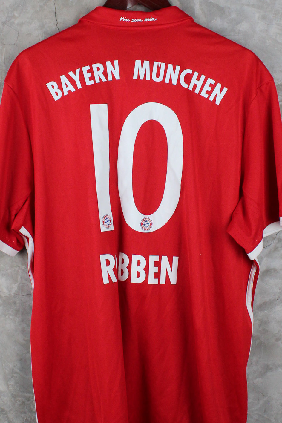 Bayern München Local 2016/17 Arjen Robben #10