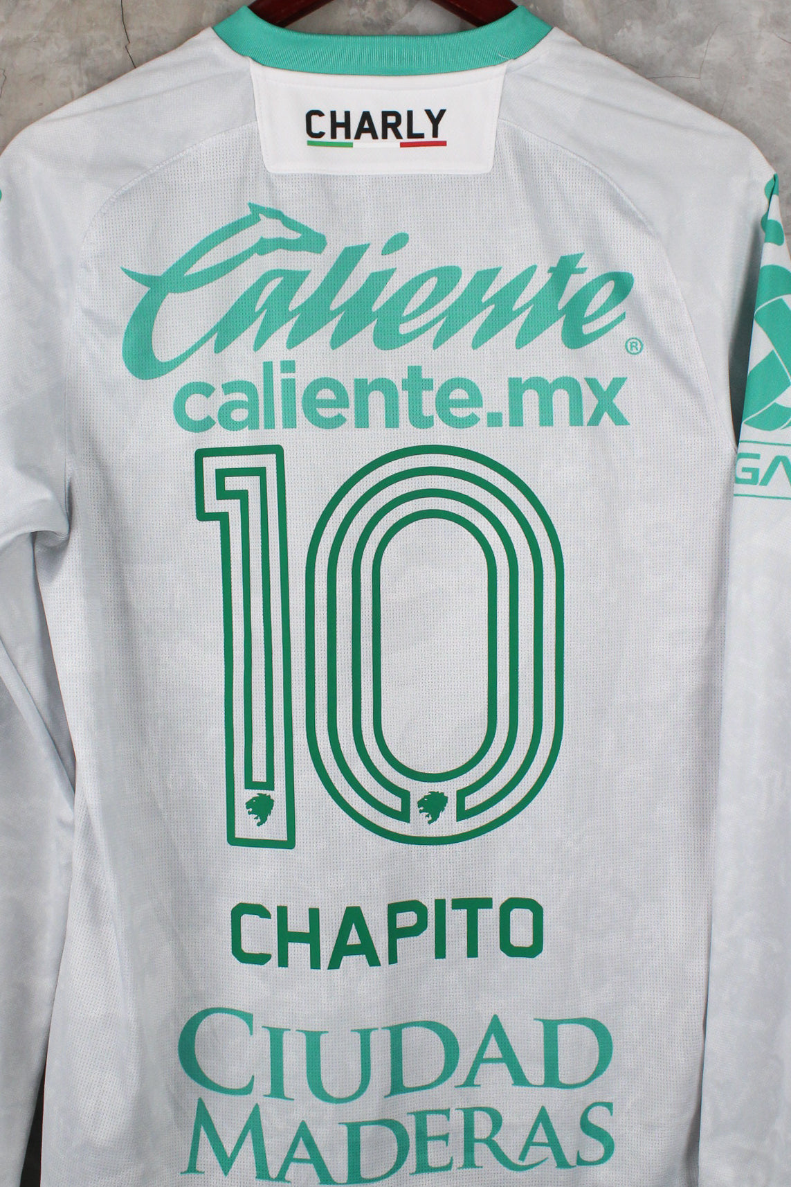 Club León Visitante 2021/22 Luis "Chapito" Montés #10 mangas largas