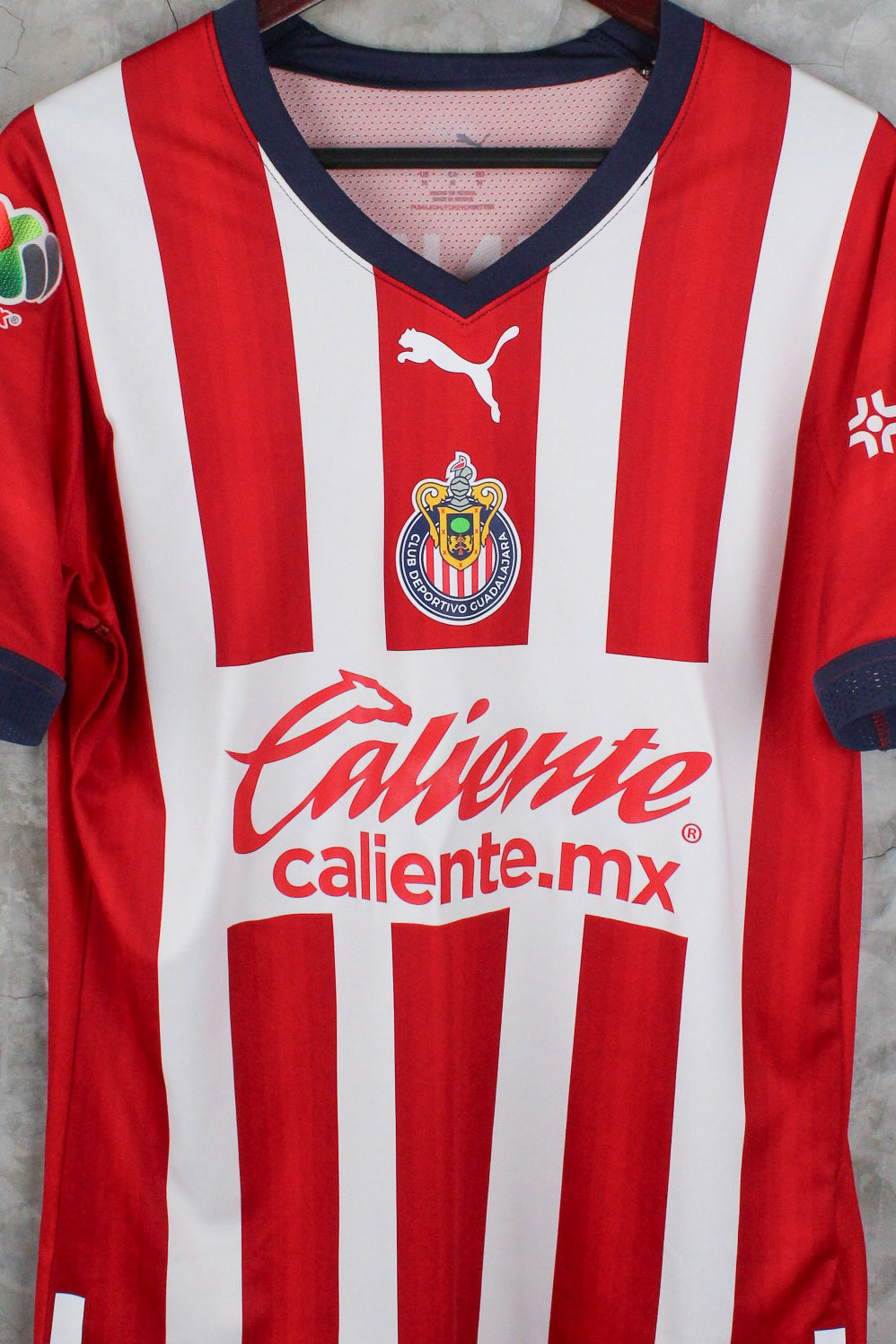 Chivas Local 2022/23 Roberto "Piojo" Alvarado #25