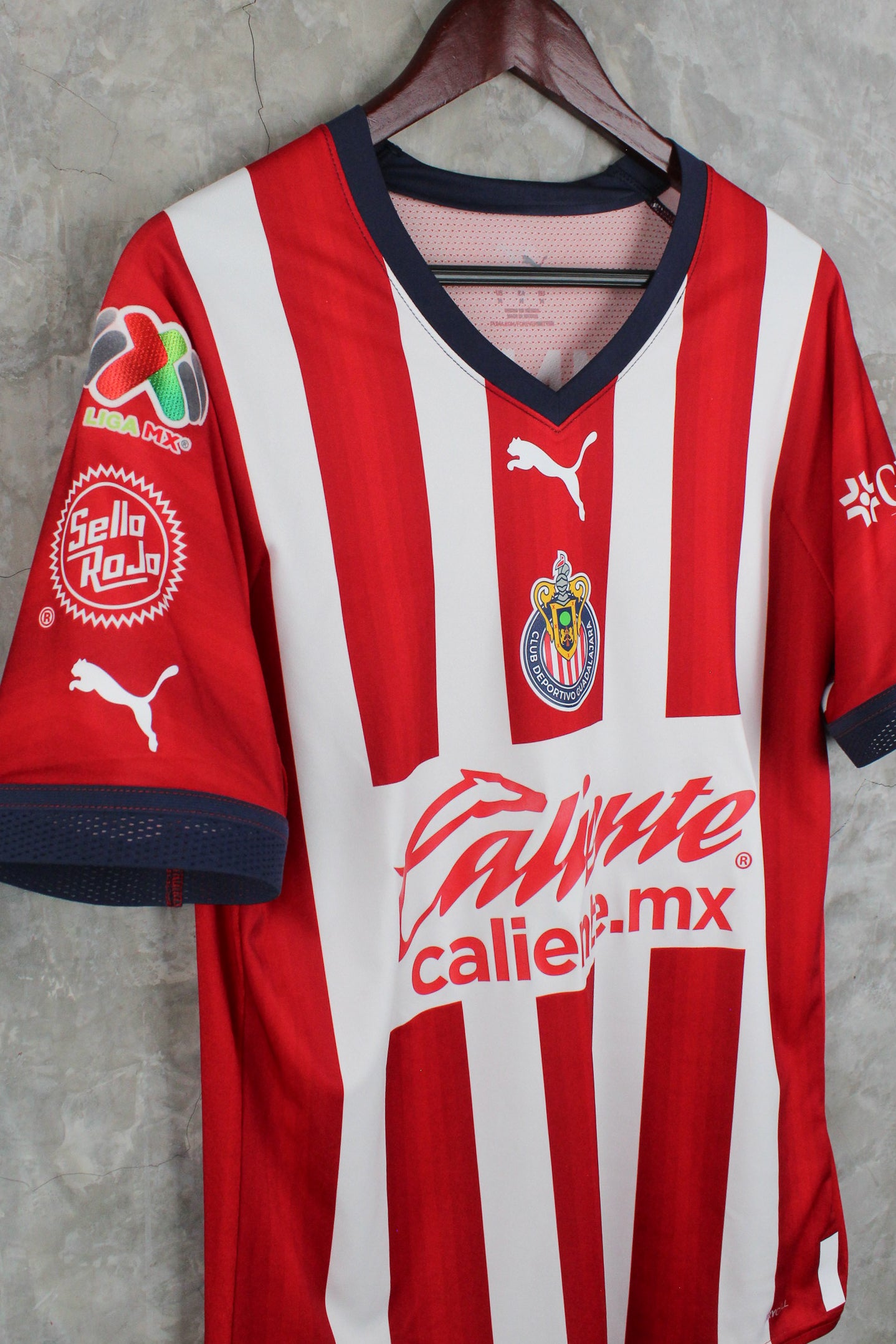Chivas Local 2022/23 Roberto "Piojo" Alvarado #25