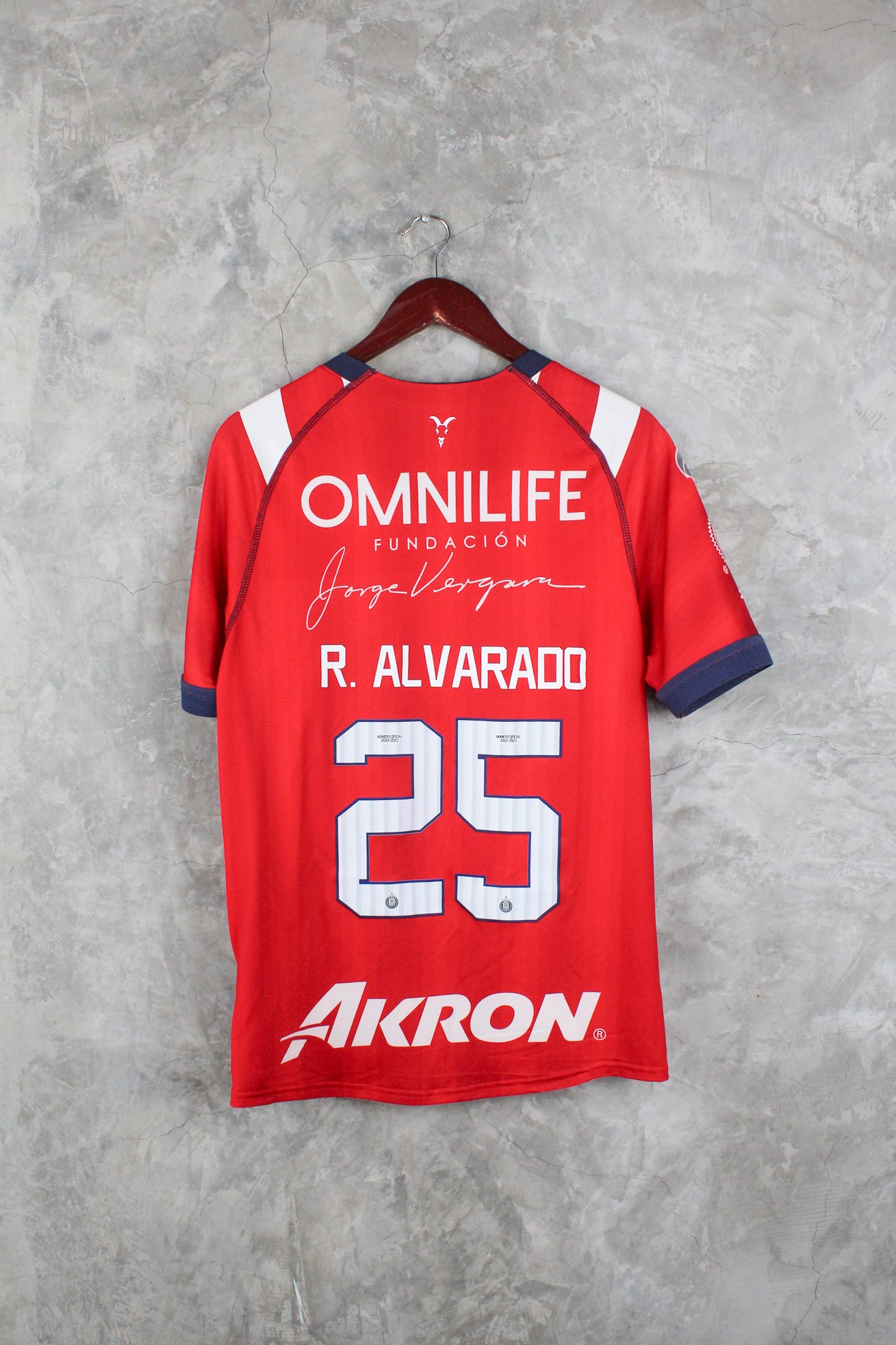 Chivas Local 2022/23 Roberto "Piojo" Alvarado #25