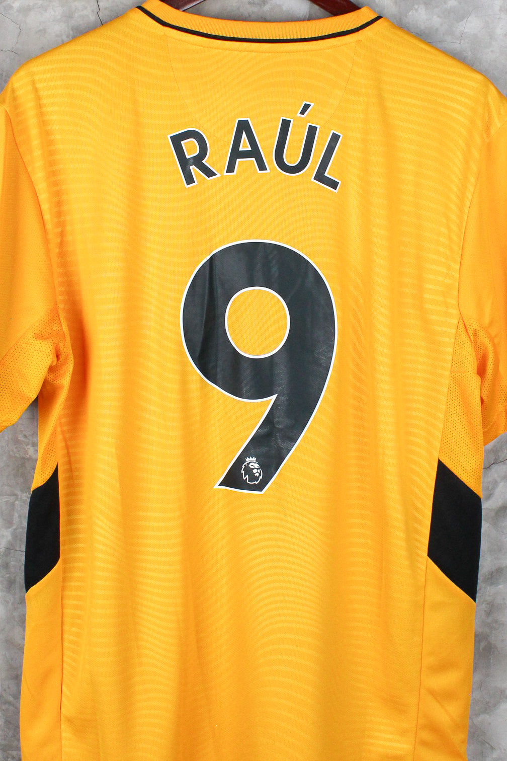 Wolverhampton Local 2021/22 Raúl Jímenez #9