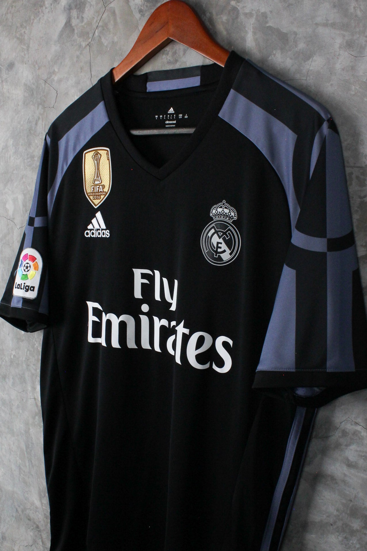 Real Madrid Tercera 2016/17 Luka Modric #19