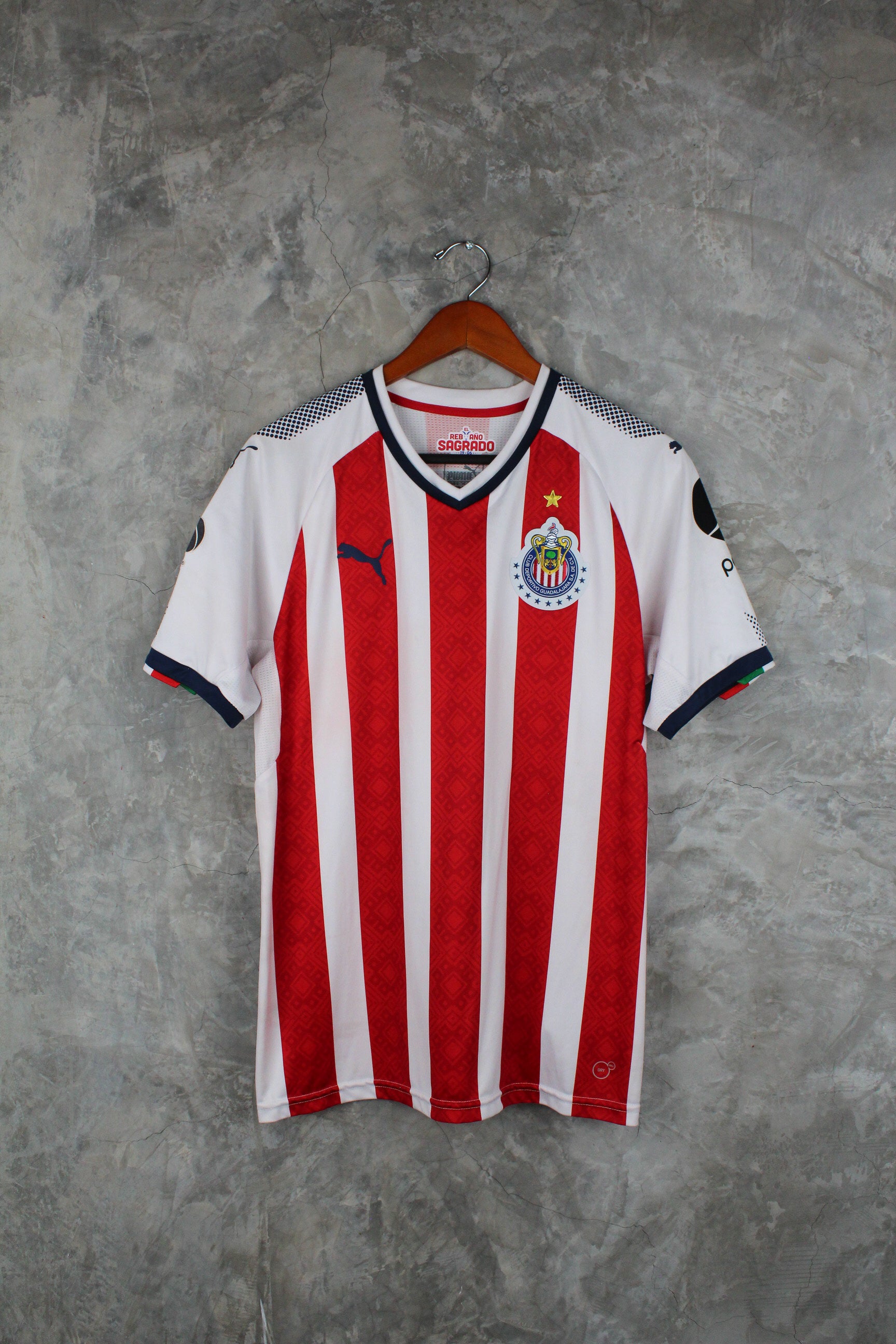 Chivas Local 2017/18 Rodolfo Pizarro #20