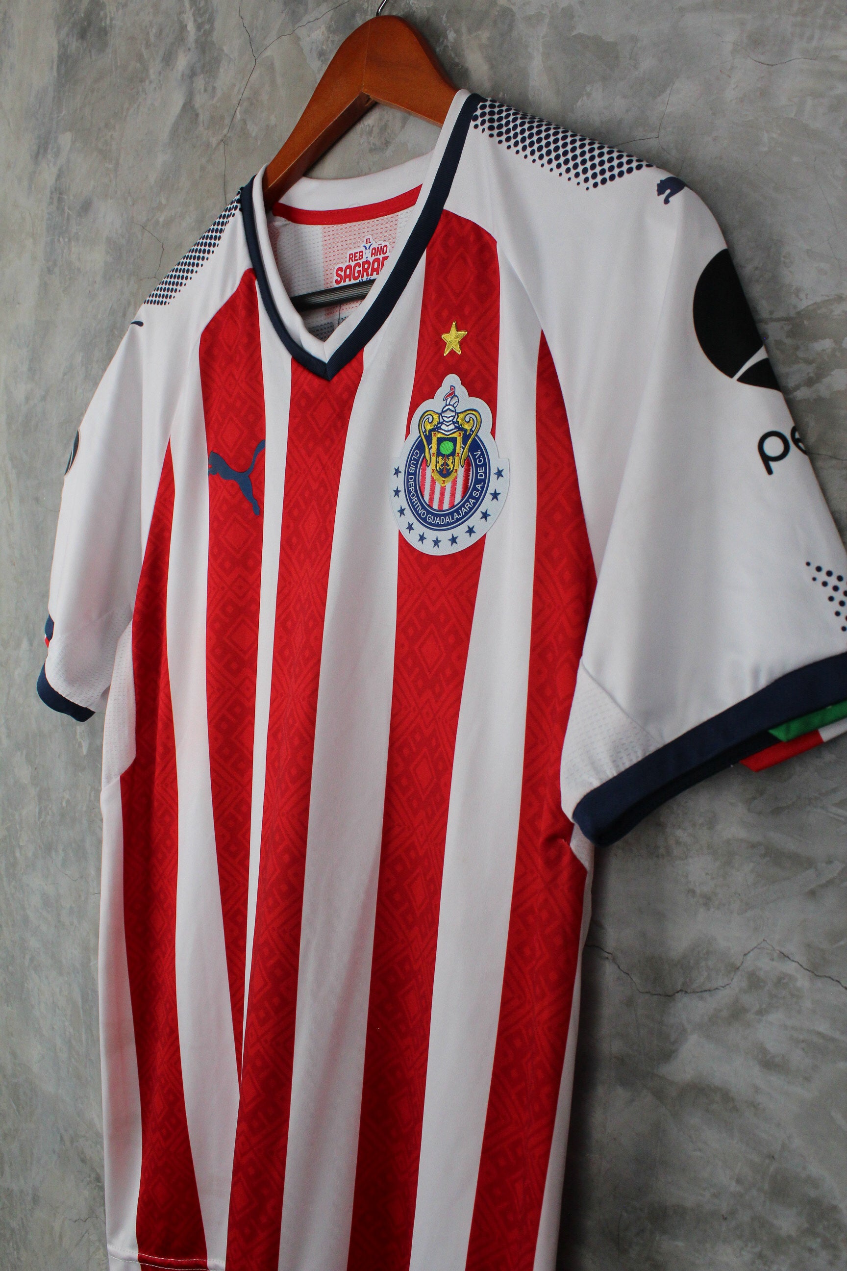 Chivas Local 2017/18 Rodolfo Pizarro #20