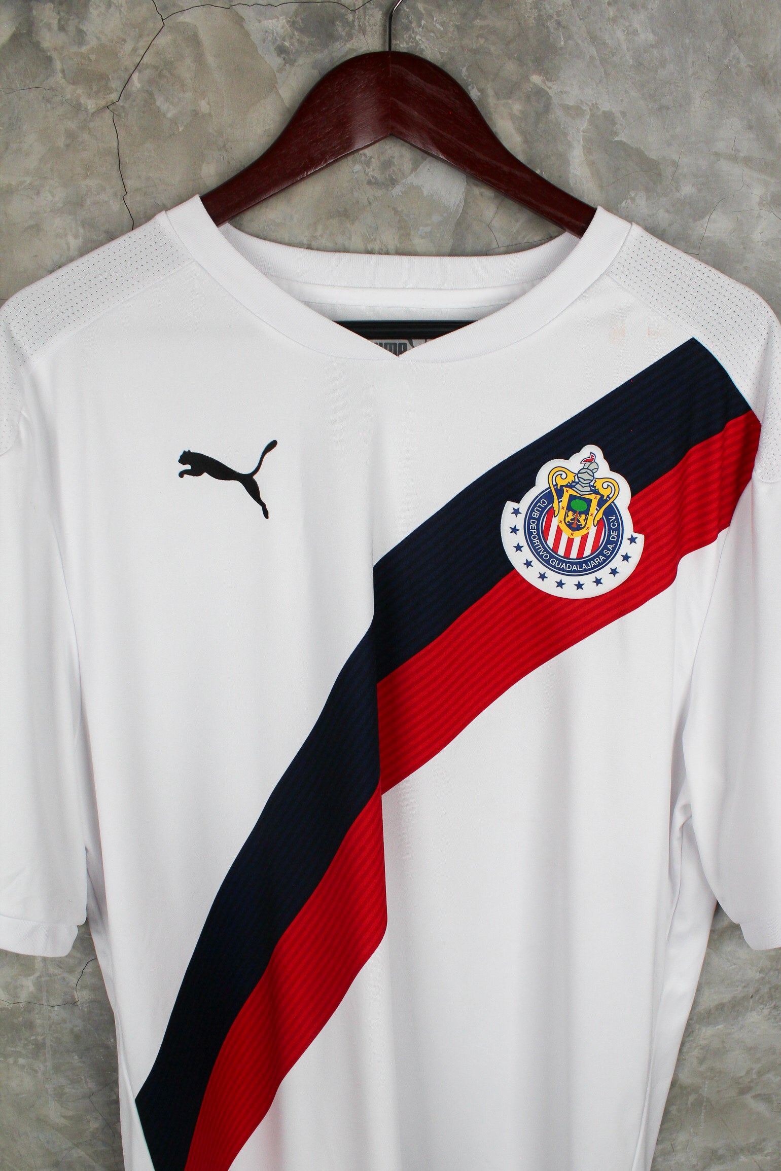 Chivas Visitante 2016/17 Orbelín Pineda #7