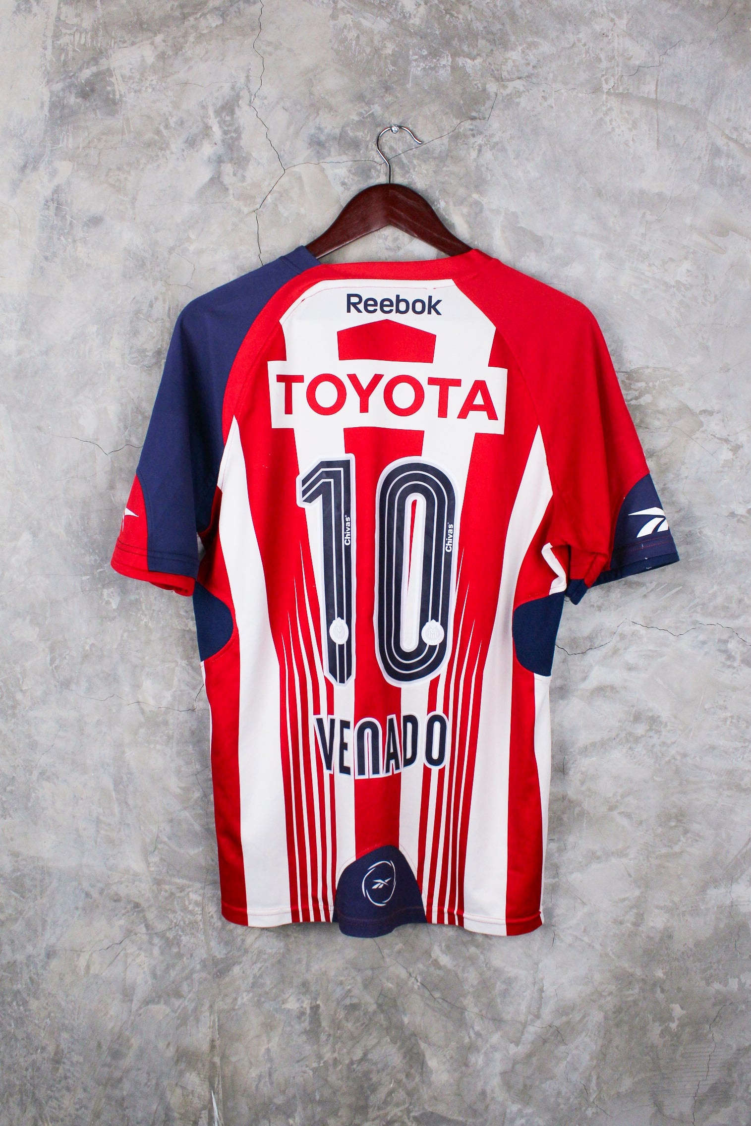 Chivas Local 2009/10 Alberto "Venado" Medina #10