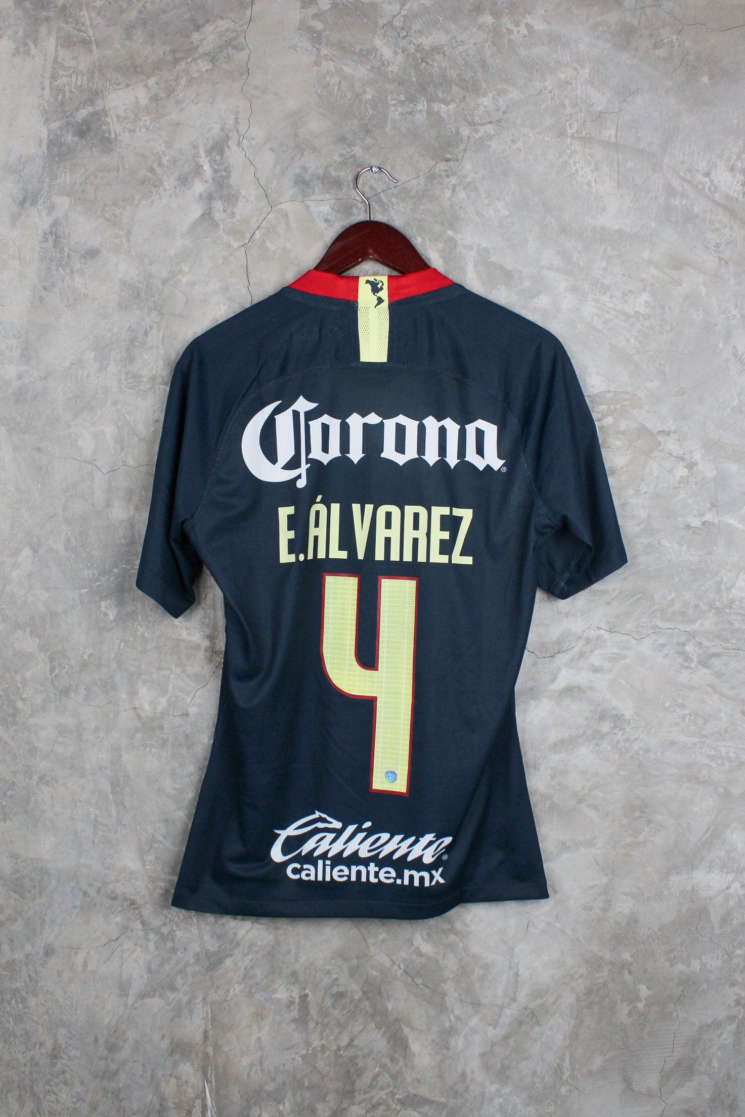 Club América Visitante Utilería 2018/19 Edson Álvarez #4