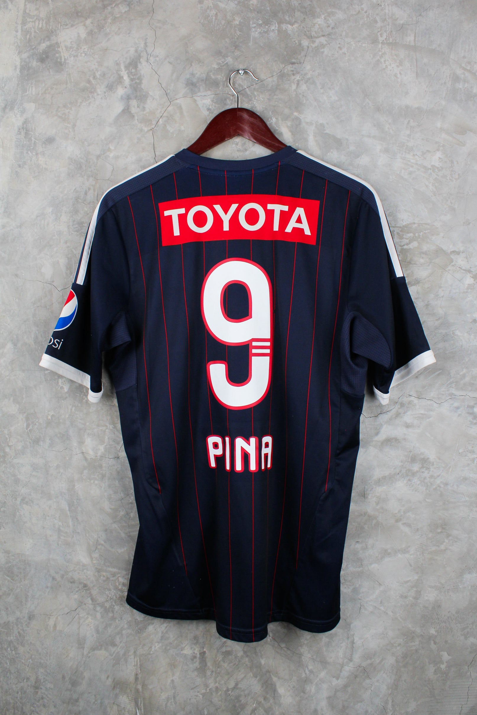 Chivas Visitante 2011/12 Omar "Pina" Arellano