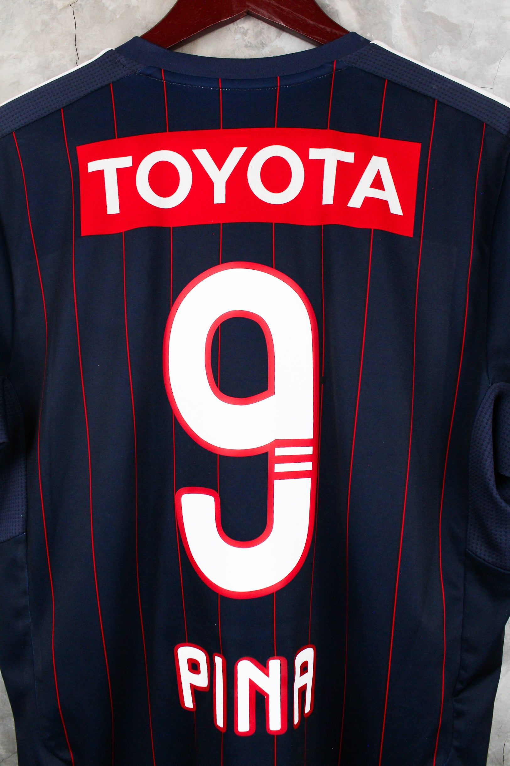 Chivas Visitante 2011/12 Omar "Pina" Arellano