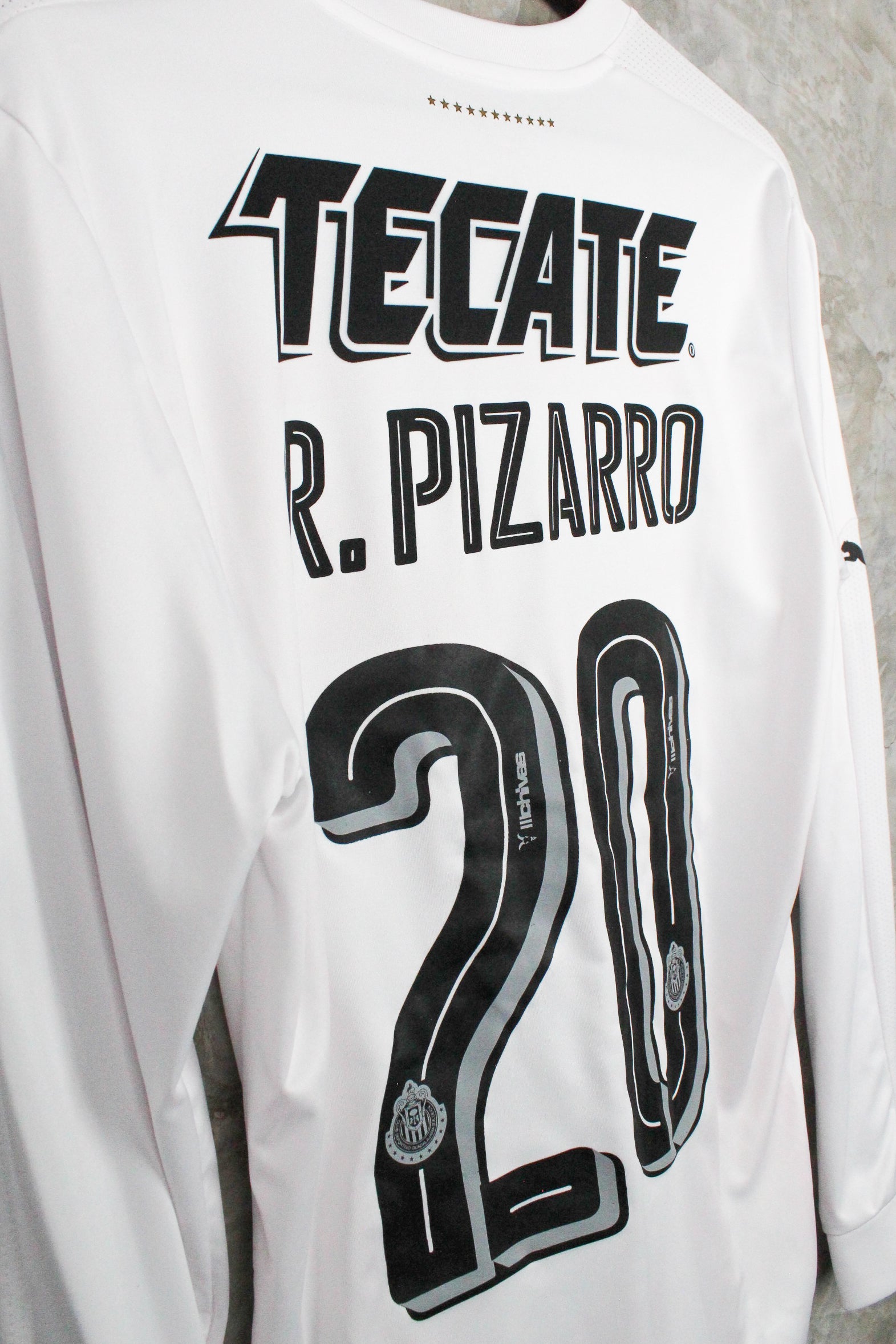 Chivas Visitante 2016/17 Rodolfo Pizarro #20 Manga larga