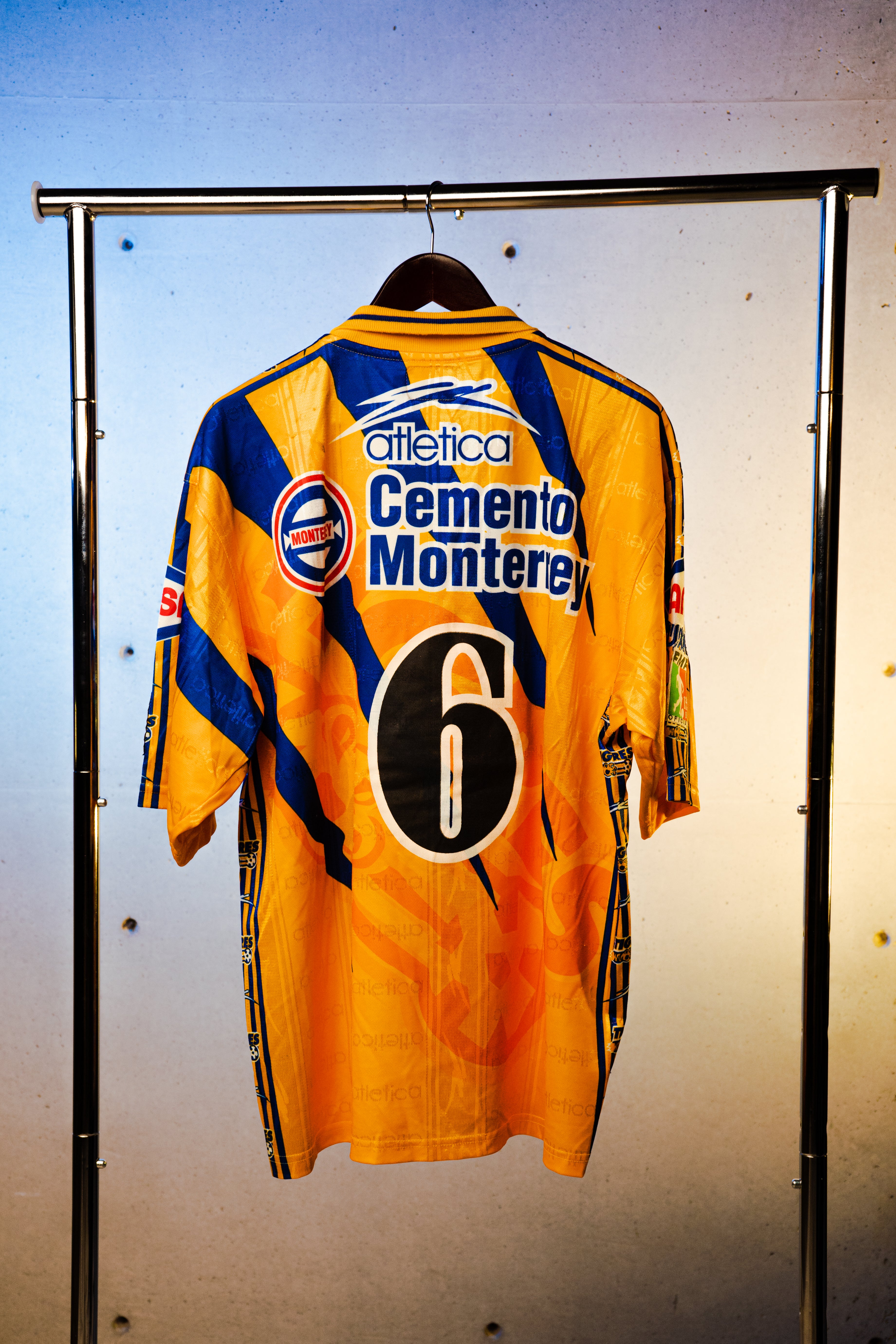 Tigres UANL local 1997/98 Omar Arellano #6 Utilería